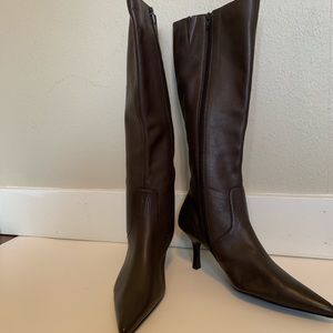 Brown pointed toe boots